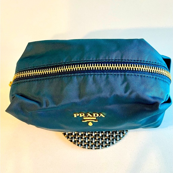 👝 PRADA Makeup Bag_Authentic 👝 - Picture 2 of 15